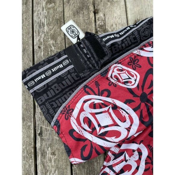 Men’s Maui Built Hawaii Black & Red Classic All Over Logo Surf Board Shorts 28 - Picture 5 of 12